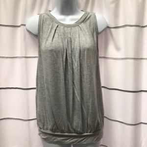 Max Studio sleeveless T-shirt